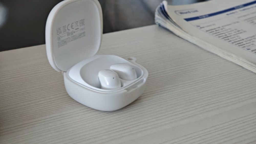 Продам беспроводные наушники