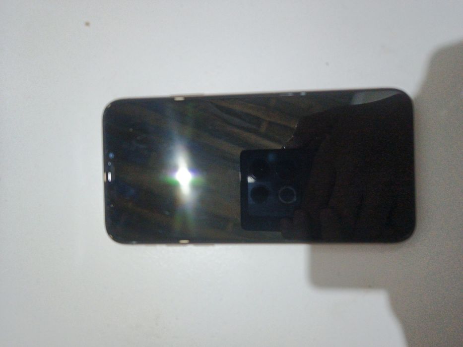 Айфон хс блокировонный