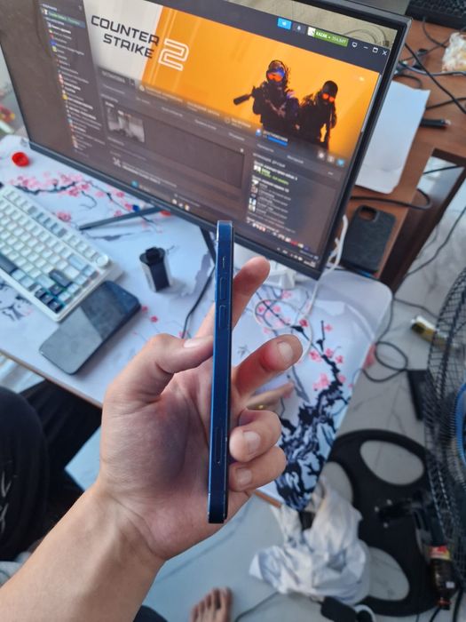 Iphone 12 blue edition