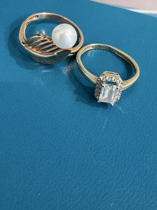 Продам золотое кольцо с жемчугом