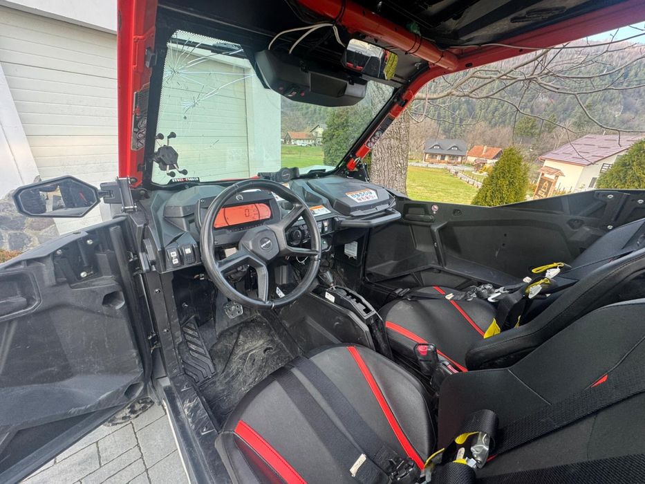 Can am maverick  sport avariat