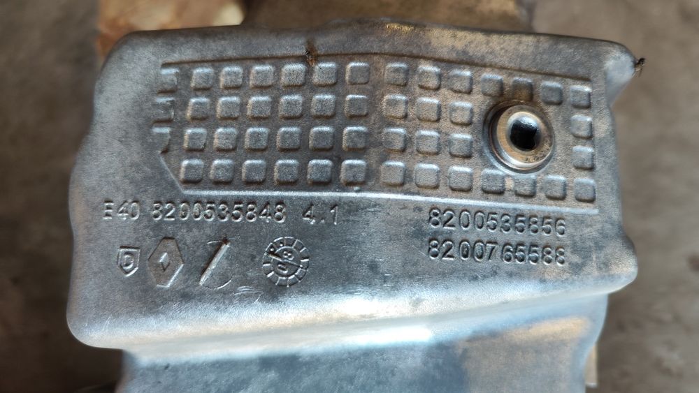 Двигател K7J 710, 1.4 бензин, 75 к.с. блок и глава