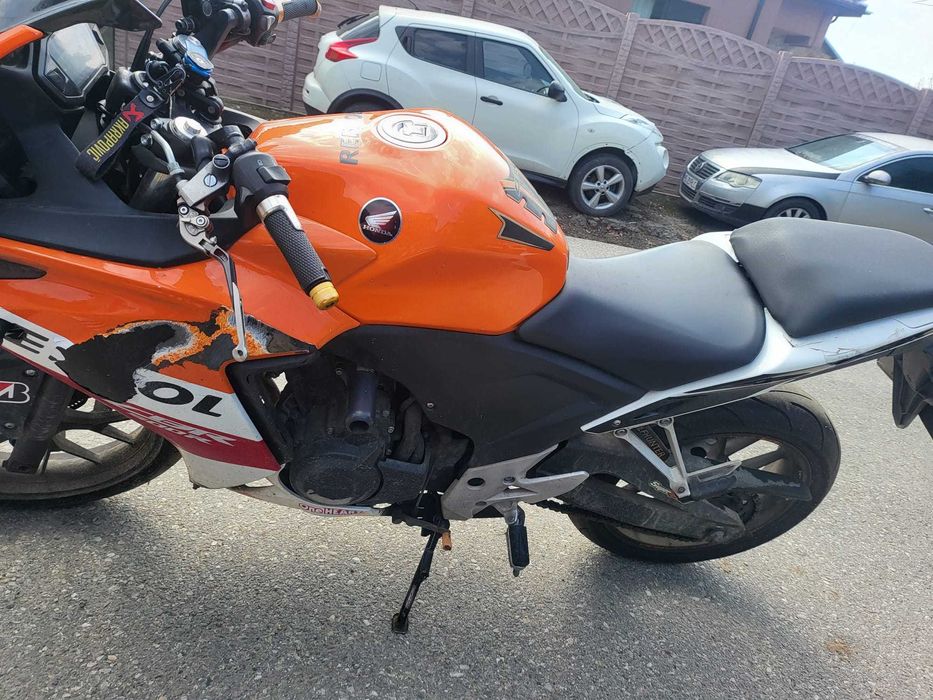 Vand honda CBR500R 2014-2016 !! Avariat!! citeste cu atentie!!