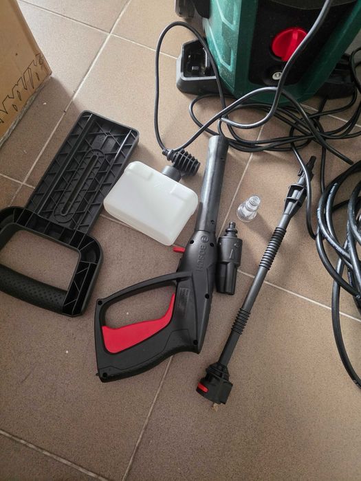 BOSCH UniversalAquatak 135, Masina de spalat de înaltă presiune, 1.900 W, 135 bar, 450 l/h