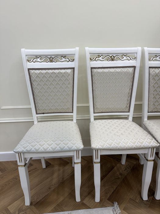 Продам новые стулья 8 шт