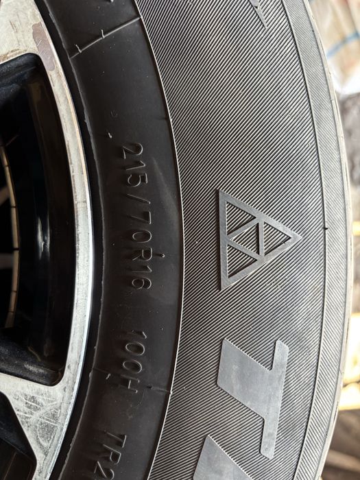 Продам шиный на R16.