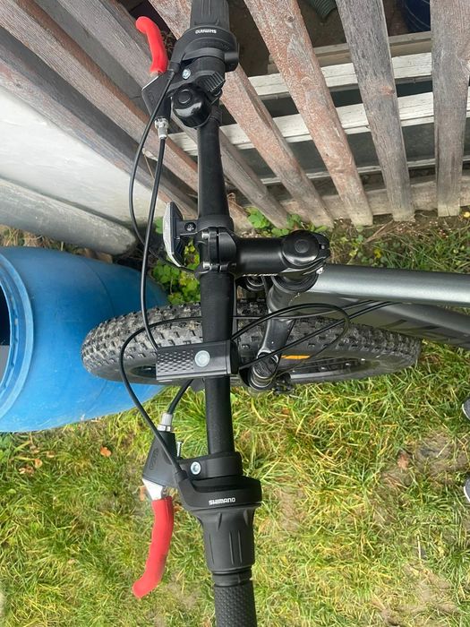 Vind bicicleta fat bike cu roti de 26x4".Noua