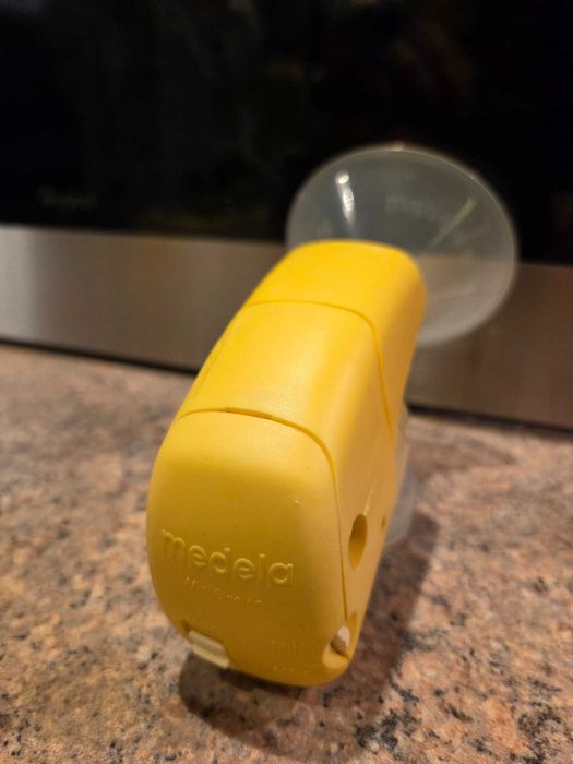 Електрическа помпа за кърма Medela със скорости