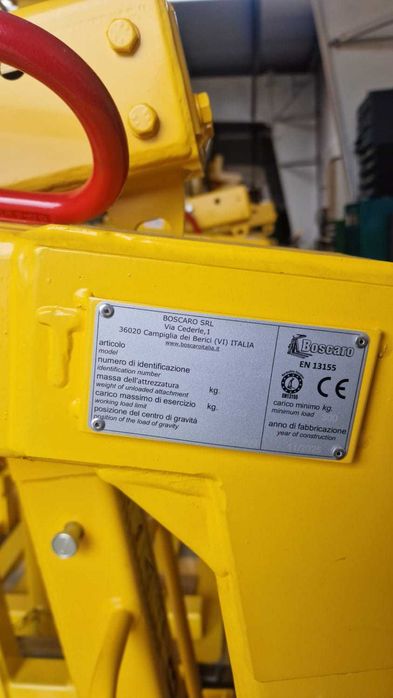 Furca macara pentru paleti