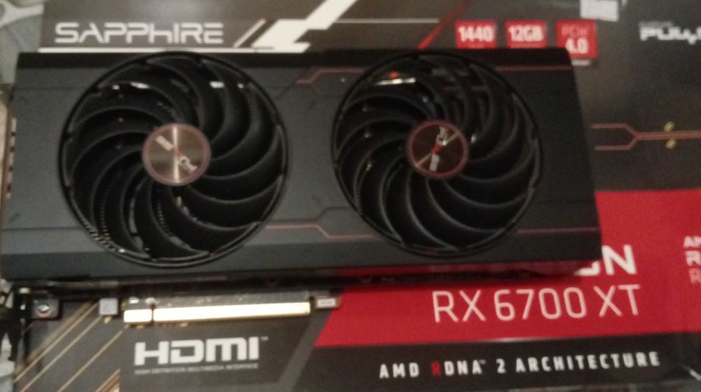 Видео карта RX 6700 XT