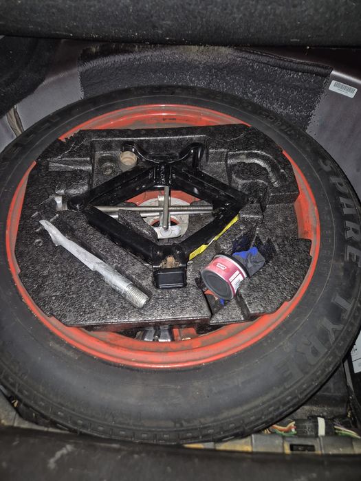 Резервна гума+авариен комплект за ягуар ХФ 2010-2014