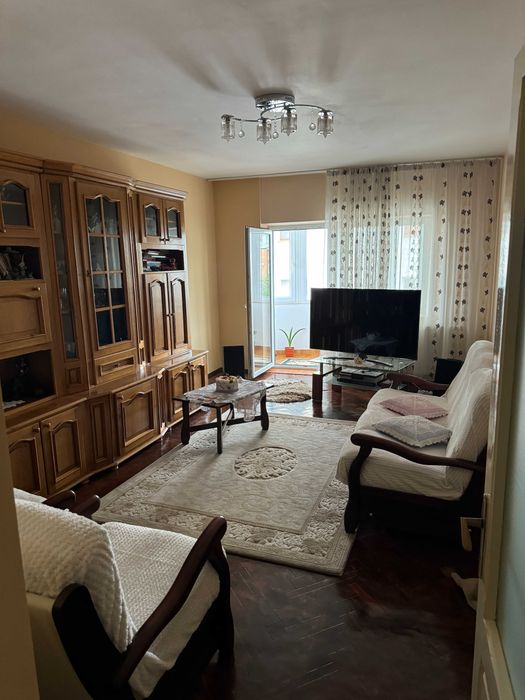 Apartament 3 camere Barlad