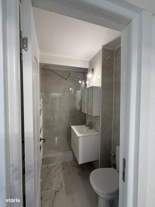 Apartament 3 camere de închiriat Pitești centru
