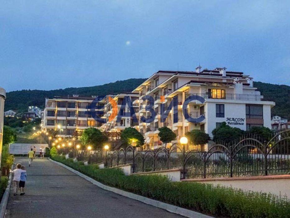 Продава се Двустаен апартамент в Свети Влас - 111 кв.м за 1442 €/кв.м - Снимка #9