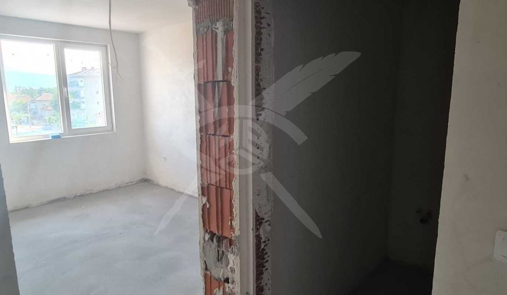 Продава се Тристаен апартамент в Пловдив, Коматево - 97 кв.м за 1083 €/кв.м - Снимка #4