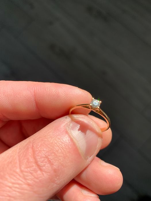 Годежен пръстен 18к с диамант