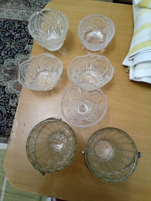 Салатницы хрусталь,ведерки для льда,супница.