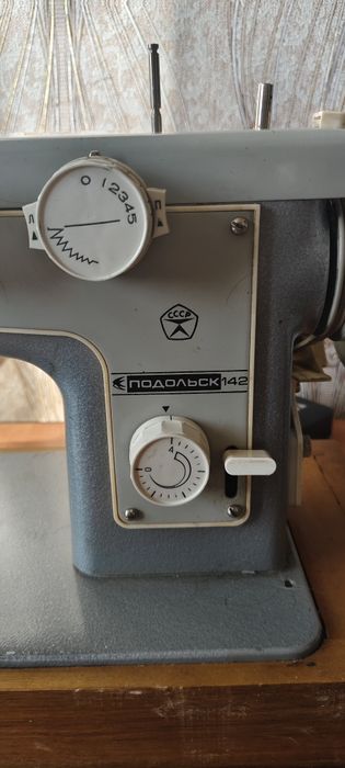 Продам швейную машину