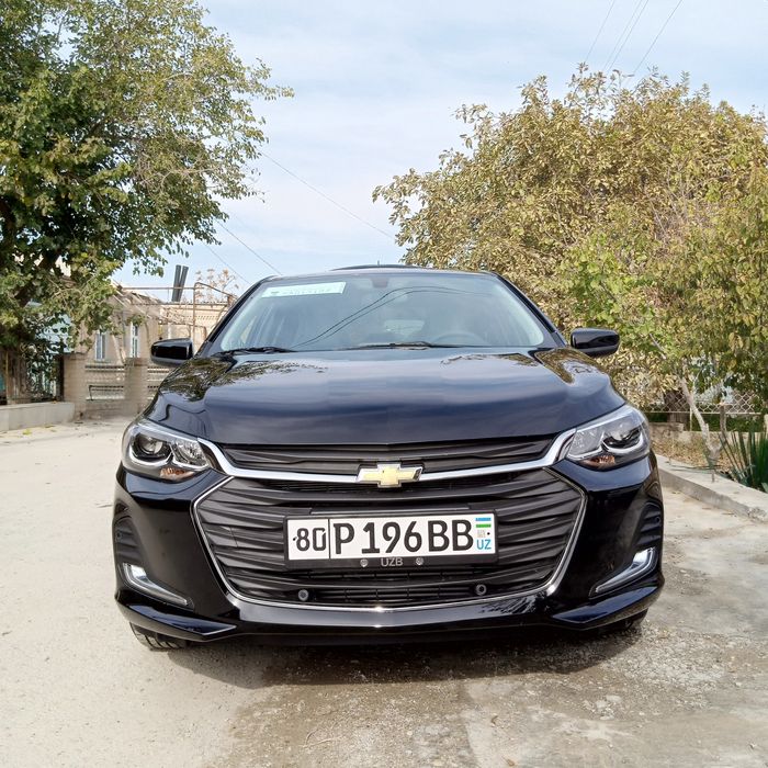 Аренда авто с водителем Chevrolet onix . Услуги трансфера. (7 местный)