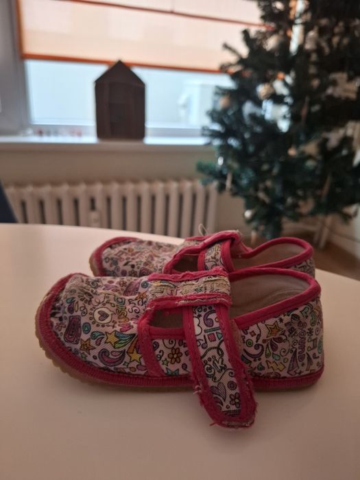 Боси обувки и пантофи размер 21, 22, 23, 24