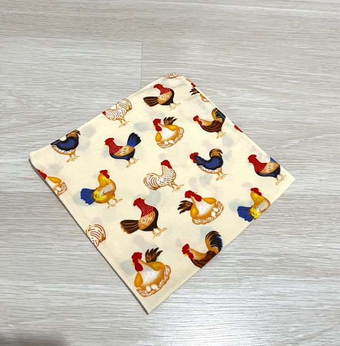 Esarfa bandana cu imprimeu cocosi din bumbac