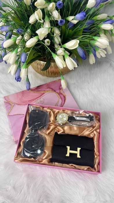 Ayollarga ajoyib sovģa tòplami