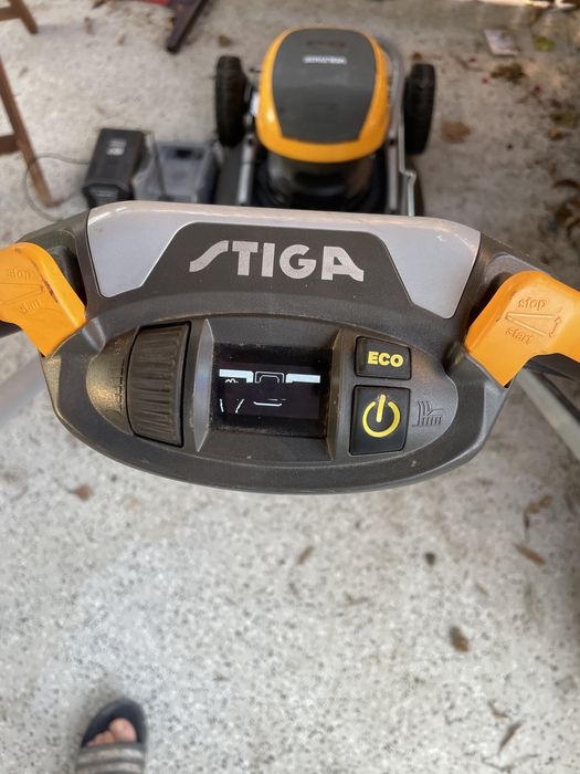 masina de tuns gazon pe acumulator