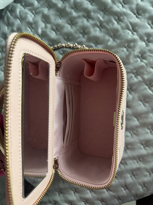 Продам сумочку Chanel