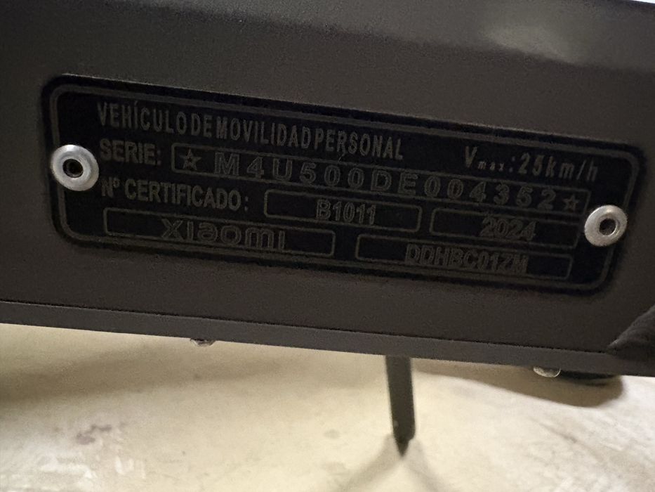 Trotineta xiaomi pro 4 ultra.