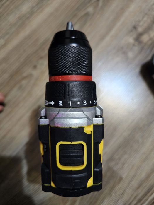 Шуруповерт аккумуляторный