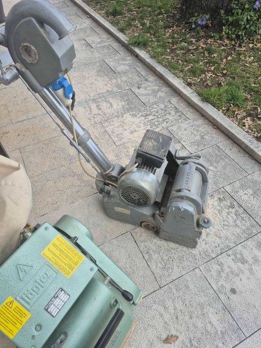 Продавам украинска машина за циклене на паркет