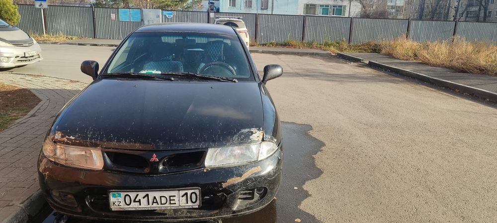 Mitsubishi Carisma