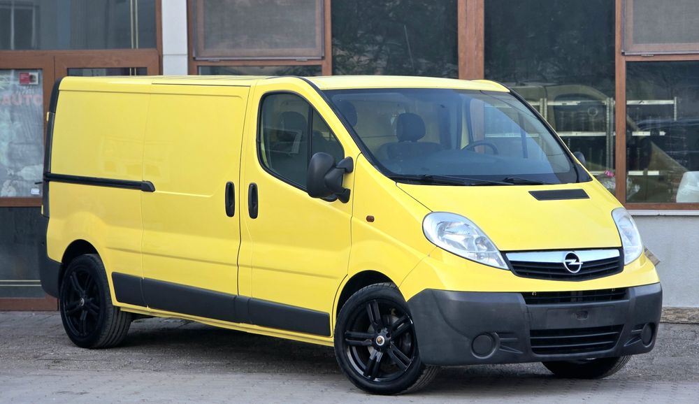 Opel vivaro renault trafic lung 2011