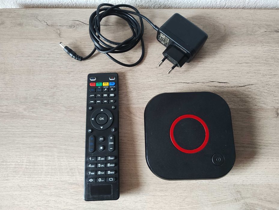 Infomir MAG 524 TV box