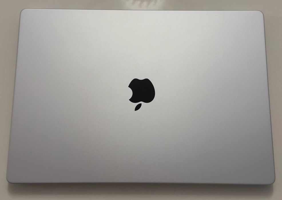 Apple MacBook Pro 16 inch - M4 Pro - 48GB RAM 512GB SSD Silver Ca