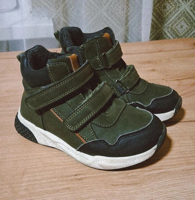 Продам детские вещи и обувь