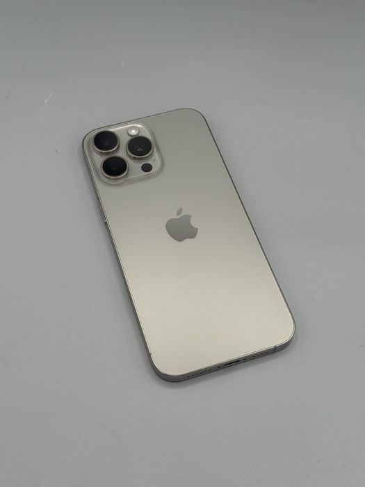 iPhone 16 Pro Max | 256 GB | Punct ecran | Baterie 98% | 241 Cicluri