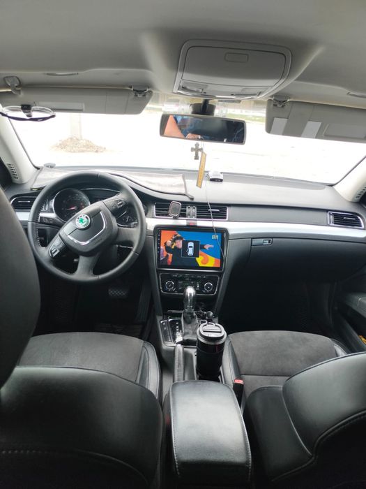 Продам skoda superb 2012