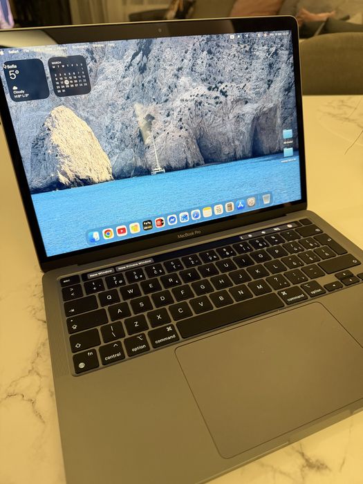 Продавам MacBook Pro 13” M1 (2020)
