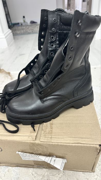 Берцы кожаные демисезон 39 размер