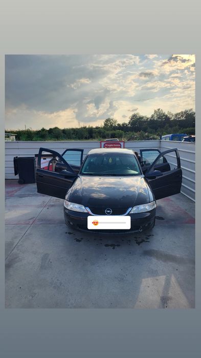 Vand sau schimb opel vectra b 2002