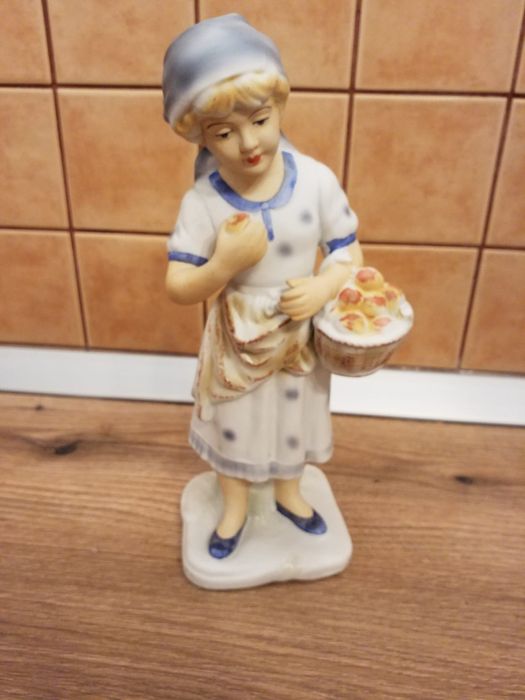 Bibelouri porțelan, stare impecabilă.