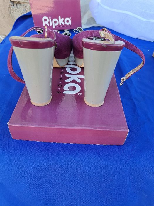 Босоножки 38размера