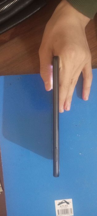 Infinix hot 12 karobka bor