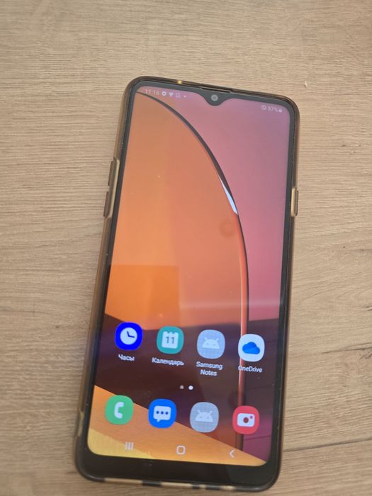 Самсунг galaxy А20s 32Гб б/у