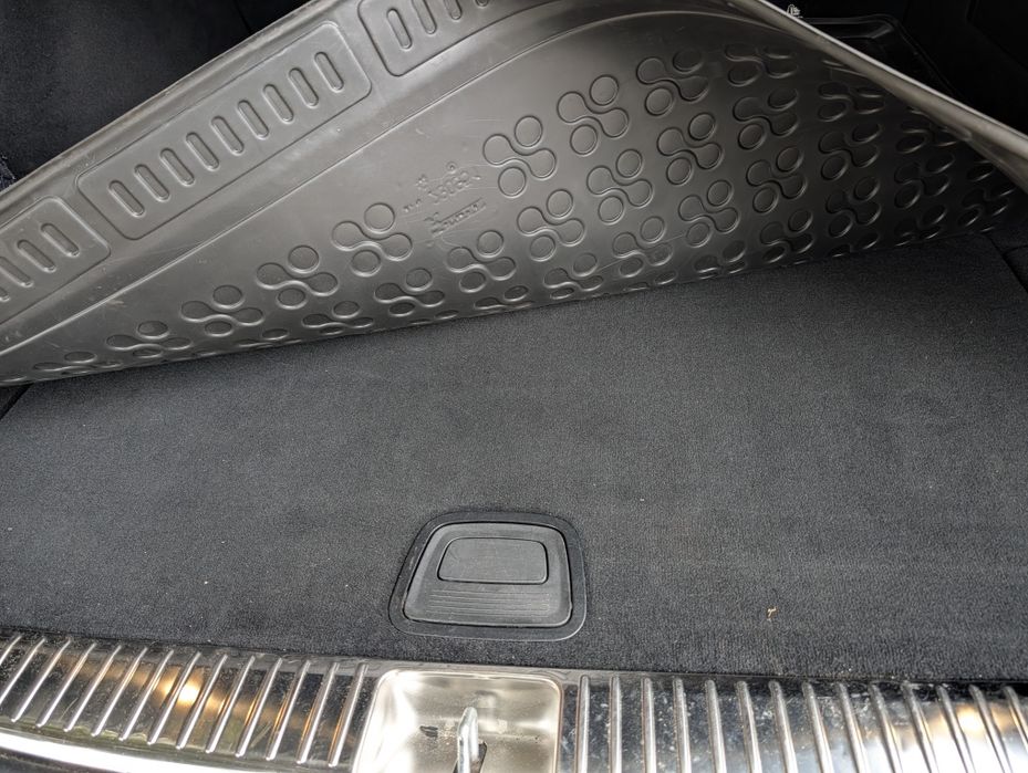 Корито / стелка за багажник за Mercedes E-Class комби S213 (Rezaw-Plast)