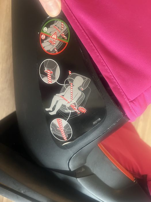 Детски стол за кола