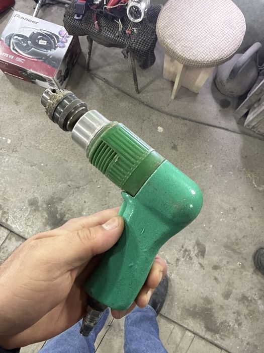 Воздушная дрель советская