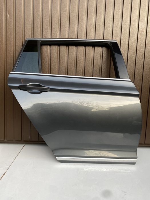Usa dr spate vw Passat B8 combi/breack 2015-2022 cod culoare LR7H