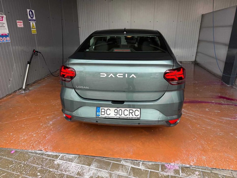 Vând Dacia logan Journey GPL în garanție